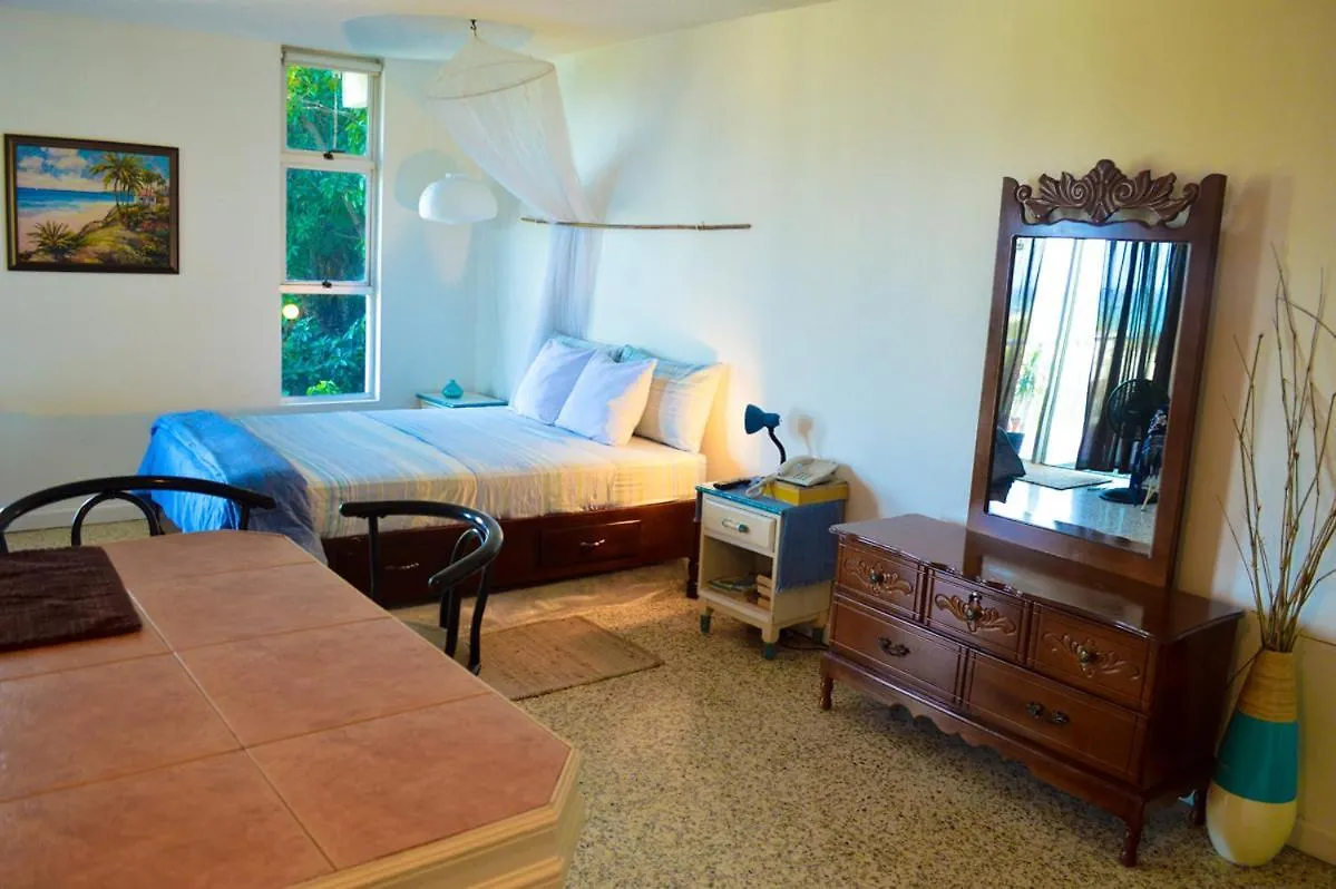 Montego Bay Club Beach Resort Apartment