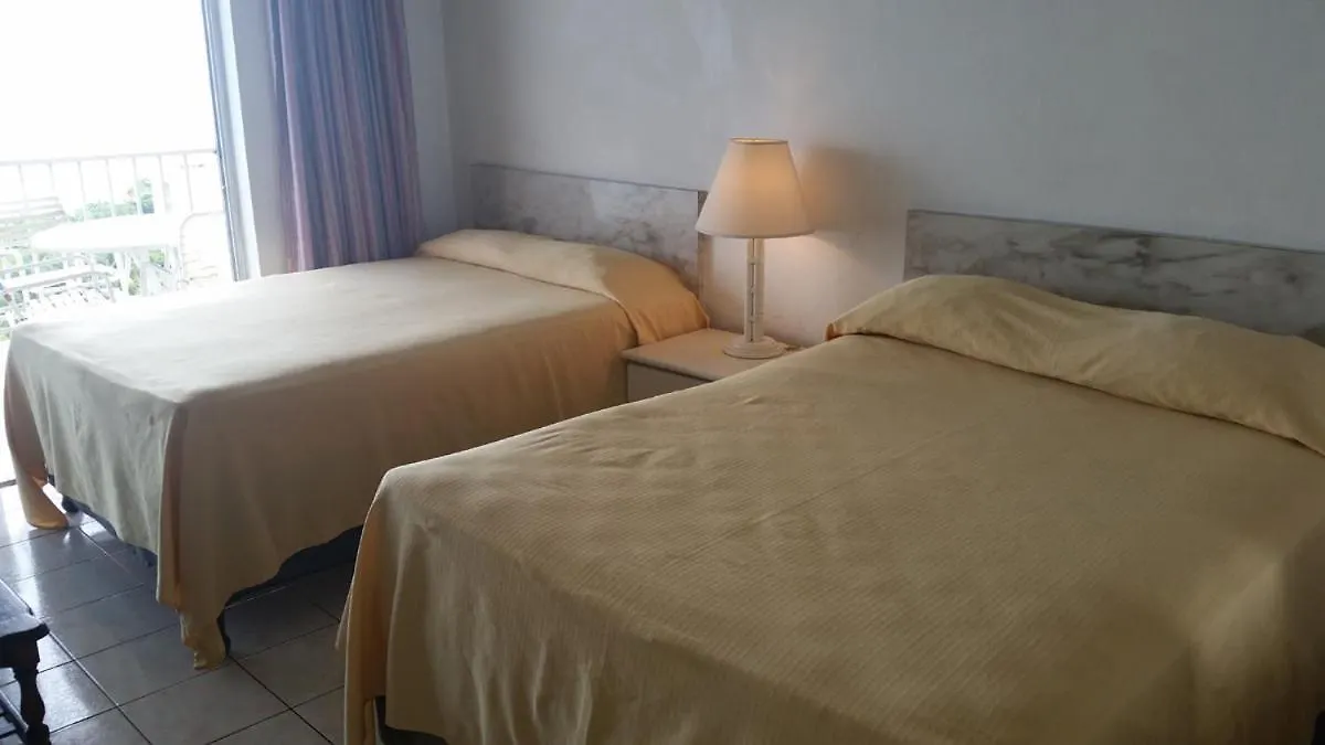 Montego Bay Club Beach Resort Apartment